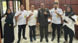 Kepala Kantor Pertanahan Bersama Jajaran Saat Foto Bersama Dengan Pejabat Sekretaris Daerah.