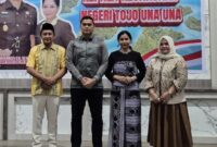 Bupati Ilham Lawidu dan Wakil Bupati Surya Lapasiri Saat Foto Bersama Dengan Kejari Touna Riszky Fachrurrozi di Kegiatan Ramah Tamah.