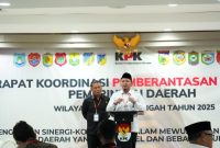 Bupati Touna, Ilham Lawidu Didampingi Ketua DPRD Gusnar Suleman Saat Memberikan Sambutan di Kegiatan Rakor Program Pemberantasan Korupsi Terintegrasi, Bertempat di Aula Gedung KPK RI Jakarta.