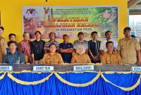 Wakil Bupati Touna, Surya Membuka Pelatihan Olahan Berbasis Kelapa dan Kerajinan Kelapa di Desa Lemoro Kecamatan Tojo.