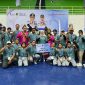 Wakil Bupati, Surya Lapasiri Saat Foto Bersama Dengan Para Atlet Asal Touna.
