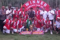 Plt. Asisten II Bidang Perekonomian dan Pembangunan Sekretariat Pemkab Touna, Aspan Taurenta Menutup Dengan Resmi Turnament Mini Soccer Labuan Cup.