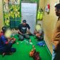 Resmob Polres Touna Saat Melakukan Penangkapan Kepada Tiga Pelaku Yang Lagi Asyik Mengkonsumsi Sabu di Desa Tombiano Kecamatan Tojo Kabupaten Touna.