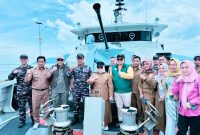 Wabup Touna, Surya Lapasiri Saat Membuka Kegiatan Ekspedisi Rupiah Berdaulat BI dan TNI Angkatan Laut di Kepulauan Togean.