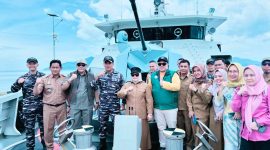 Wabup Touna, Surya Lapasiri Saat Membuka Kegiatan Ekspedisi Rupiah Berdaulat BI dan TNI Angkatan Laut di Kepulauan Togean.