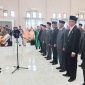 Bupati Touna, Ilham Lawidu Saat Melantik dan Pengambilan Sumpah Kepada  Pejabat Pimpinan Tinggi Pratama.
