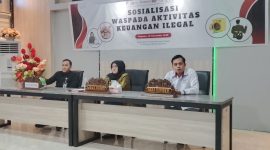 Wakil Bupati Touna, Hj. Surya Lapasiri Membuka Sosialisasi Waspada Aktivitas Keuangan Ilegal.