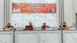 Sekda Touna Alfian Matajeng Hadir Sekaligus Membuka Konsultasi Publik Dokumen Kajian Bencana.