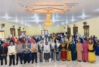 Wakil Bupati Touna, Surya Lapasiri Membuka Muscab Ikatan Bidan Indonesia (IBI) Cabang Touna.