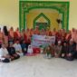 DWP Kemenag Touna Berbagi Sembako Kepada Masyarakat Yang Membutuhkan Dalam Rangka Memperingati Hari Amal Bakti.