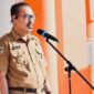 Foto : Sekda Touna, Alfian Matajeng Saat Memberikan Arahan Kepada Seluruh ASN Pada Apel Pagi.