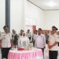 Wakil Bupati Touna, Surya Lapasiri Saat Menghadiri Serah Terima Jabatan Kalapas Ampana.