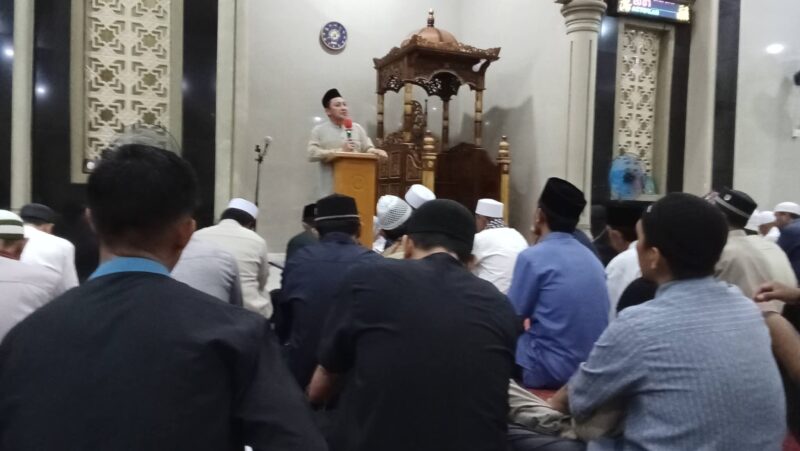 Bupati Touna, Ilham Lawidu Pimpin Tim Safari Ramadhan di Masnid Tsamaratul Ukhuwwah.