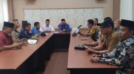 Sekda Touna, Alfian Matajeng Pimpin Rapat Persiapan Malam Takbiran Lebaran Idul Fitri.