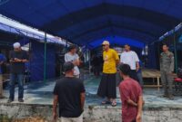 Bupati Touna, Ilham Lawidu Saat Melakukan Peninjauan Kawasan Pasar Ramadhan Didesa Sansarino Kecamatan Ampana Kota.
