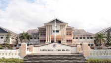 Kantor Bupati Tojo Una-Una