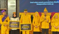 Wabup Touna, Surya Lapasiri Saat Menghadiri Silaturahmi Akbar Pemangku Adat Se-Sulteng.