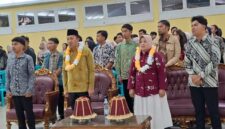 Bupati Bersama Wabup Touna Saat Menghadiri Pelantikan Pengurus IMTU.