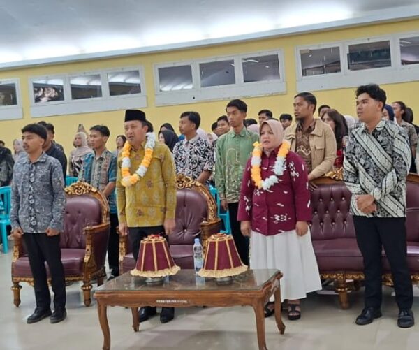 Bupati Bersama Wabup Touna Saat Menghadiri Pelantikan Pengurus IMTU.