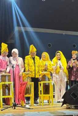Wabup Touna Hadiri Festival Teluk Tomini Parimo