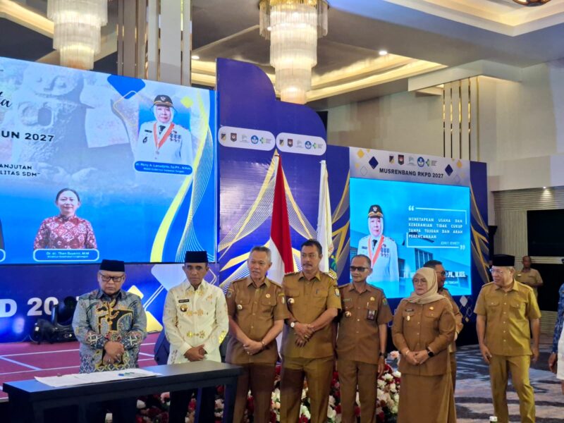 Wakil Bupati Touna, Surya Lapasiri Saat Menghadiri Musrembang RKPD Provinsi Sulawesi Tengah.