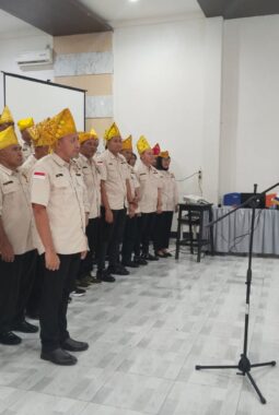 Ketua Umum KONI Sulteng Lantik Pengurus KONI Touna