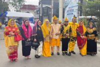 Bupati dan Wabup Touna Hadiri Peringatan HUT Provinsi Sulteng Dengan Menggunakan Pakaian Adat Khas Daerah.