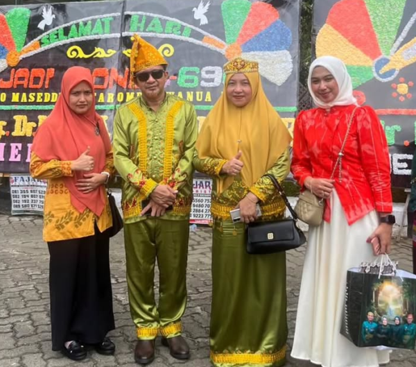 Bupati Touna Ilham Lawidu Didampingi Ketua TP-PKK Hadiri Peringatan HUT Kabupaten Bone Ke-69 Tahun.