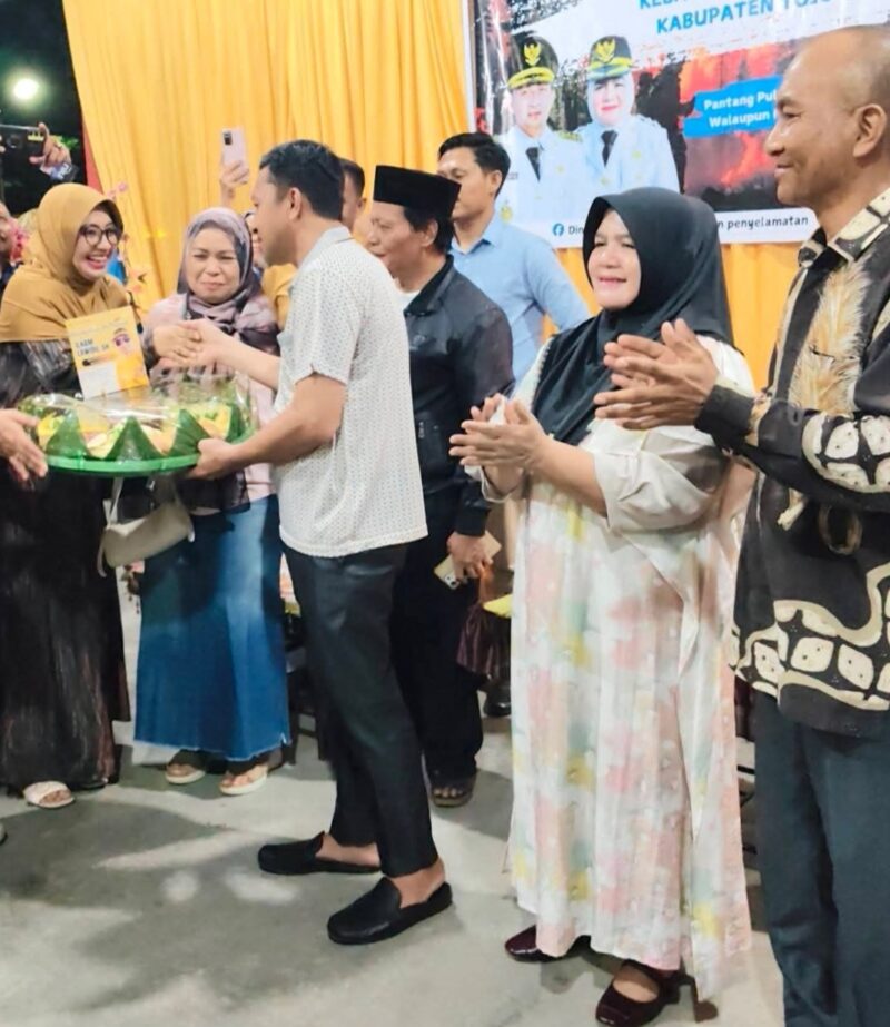 Suasana Syukuran di Kantor Damkar yang Berlokasi di Jalan Yos Sudarso Kecamatan Ampana Kota.