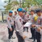 Tim Propam Saat Melakukan Pemeriksaan Terhadap Personel Terkait Kelengkapan.