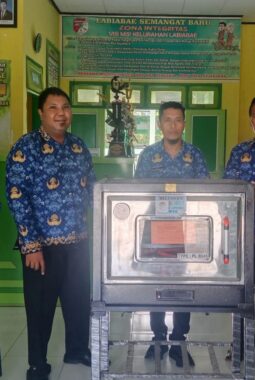 Kelurahan Labiabae Salurkan Bantuan Oven Gas Untuk Dukung UMKM Warga
