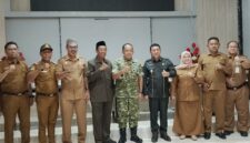 Bupati dan Wabup Beserta Kepala OPD Saat Foto Bersama Dengan Danrem 132/Tadulako.