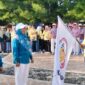 Bupati Ilham Lawidu Saat Melepas Peserta Jalan Santai.