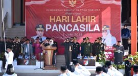 Wakil Bupati, Surya Lapasiri Memimpin Upacara Peringatan Hari Lahir Pancasila.