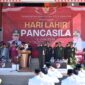 Wakil Bupati, Surya Lapasiri Memimpin Upacara Peringatan Hari Lahir Pancasila.