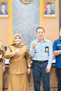 Wabup Touna Sambut Audensi KPP Pratama Poso