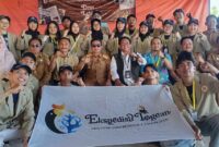 Bupati Ilham Lawidu Saat Menerima Langsung Mahasiswa Program KKN-PPM UGM Gelombang II di Desa Lebiti Kecamatan Togean.