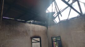 Kesal Permintaan Menikah Belum Dipenuhi, Seorang Anak Bakar Rumah Orang Tuanya Yang Berada di Jalan Srikaya Kelurahan Bailo Kecamatan Ampana Kota.