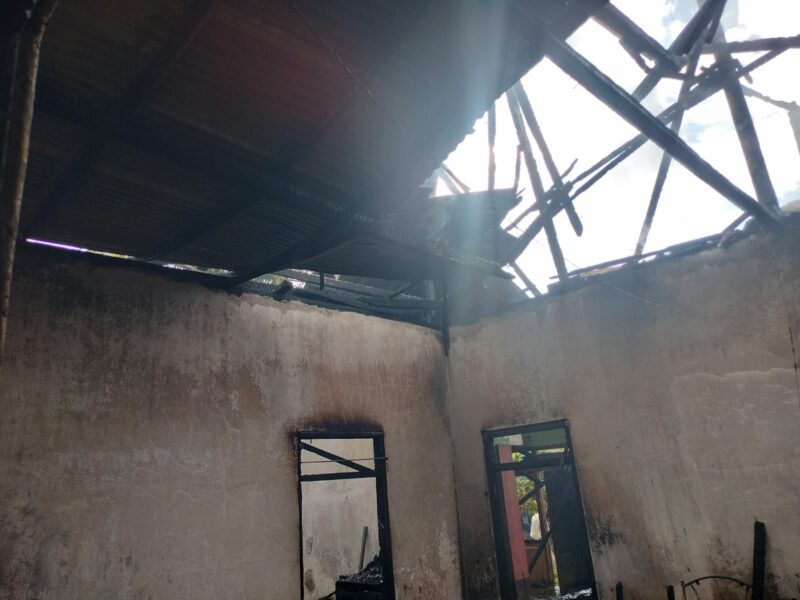 Kesal Permintaan Menikah Belum Dipenuhi, Seorang Anak Bakar Rumah Orang Tuanya Yang Berada di Jalan Srikaya Kelurahan Bailo Kecamatan Ampana Kota.