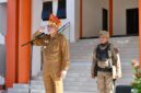 Asisten Bidang Administrasi Umum Sekretariat Daerah Touna, Alimuddin Muhamad Pimpinan Apel Bersama Memperingati Harganas.