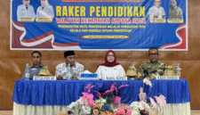 Wakil Bupati, Surya Lapasiri Pimpin Langsung Rapat Kerja Pendidikan di Wilayah Kecamatan Ampana Kota.