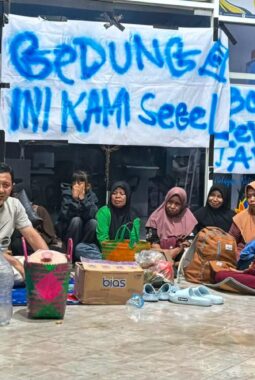 Temui Massa Aksi, Bupati Berjanji Akan Mengawal Persoalan Sertifikat Lahan