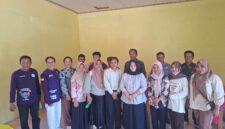 Wakil Bupati Touna, Surya Lapasiri Saat Melakukan Pemantauan Terhadap Pelaksanaan Pemutakhiran DTSEN di Wilayah Kecamatan Ulubongka.
