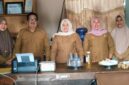 Wakil Bupati, Surya Lapasiri Saat Melakukan Sidak Pemutakhiran DTSEN di Kecamatan Tojo Barat.