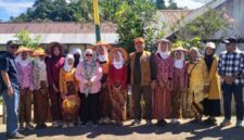 Wakil Bupati, Surya Lapasiri Menghadiri Peringatan HUT Desa Molowagu Kecamatan Batudaka.