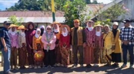 Wakil Bupati, Surya Lapasiri Menghadiri Peringatan HUT Desa Molowagu Kecamatan Batudaka.