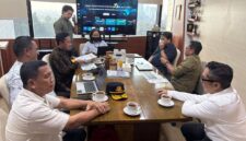 Bupati Touna, Ilham Lawidu Bersama Pimpinan OPD Saat Melakukan Audensi di Kementerian Perhubungan Guna Membahas Perkembangan Rencana Pembangunan Pelabuhan Feri Didesa Lebiti Kecamatan Togean.