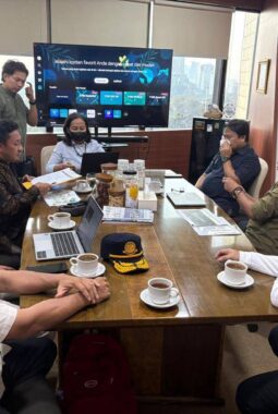 Bupati Touna Audensi di Kementerian Perhubungan Membahas Rencana Pembangunan Pelabuhan Feri di Desa Lebiti 