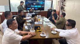 Bupati Touna, Ilham Lawidu Bersama Pimpinan OPD Saat Melakukan Audensi di Kementerian Perhubungan Guna Membahas Perkembangan Rencana Pembangunan Pelabuhan Feri Didesa Lebiti Kecamatan Togean.