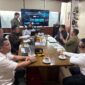Bupati Touna, Ilham Lawidu Bersama Pimpinan OPD Saat Melakukan Audensi di Kementerian Perhubungan Guna Membahas Perkembangan Rencana Pembangunan Pelabuhan Feri Didesa Lebiti Kecamatan Togean.